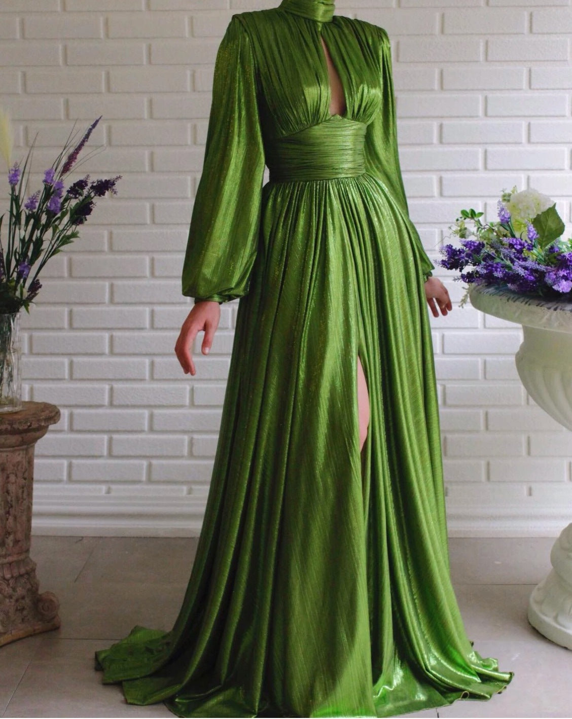 Damen Elegantes Maxikleid mit plissierten Details und luxuriösem Fall ModeGeist