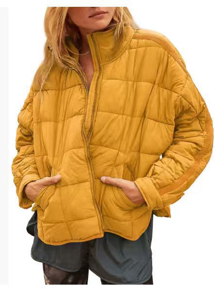 Damen Leichte Steppjacke mit hohem Kragen und praktischen Taschen ModeGeist