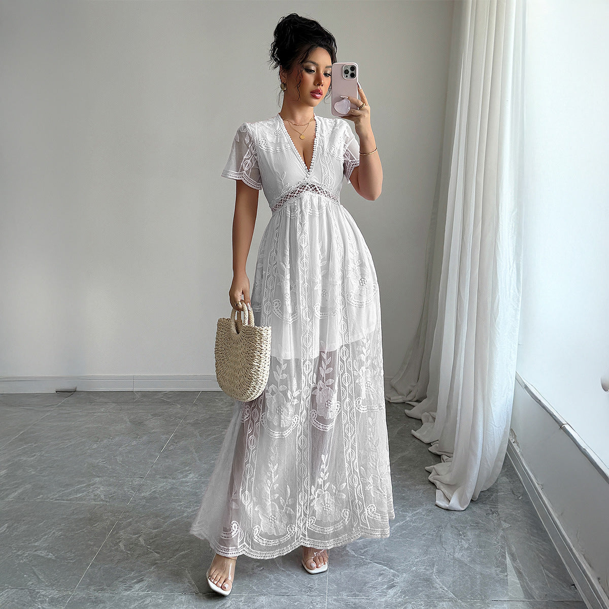 Elegantes Maxikleid für Damen aus Spitze mit V-Ausschnitt und Gürtel