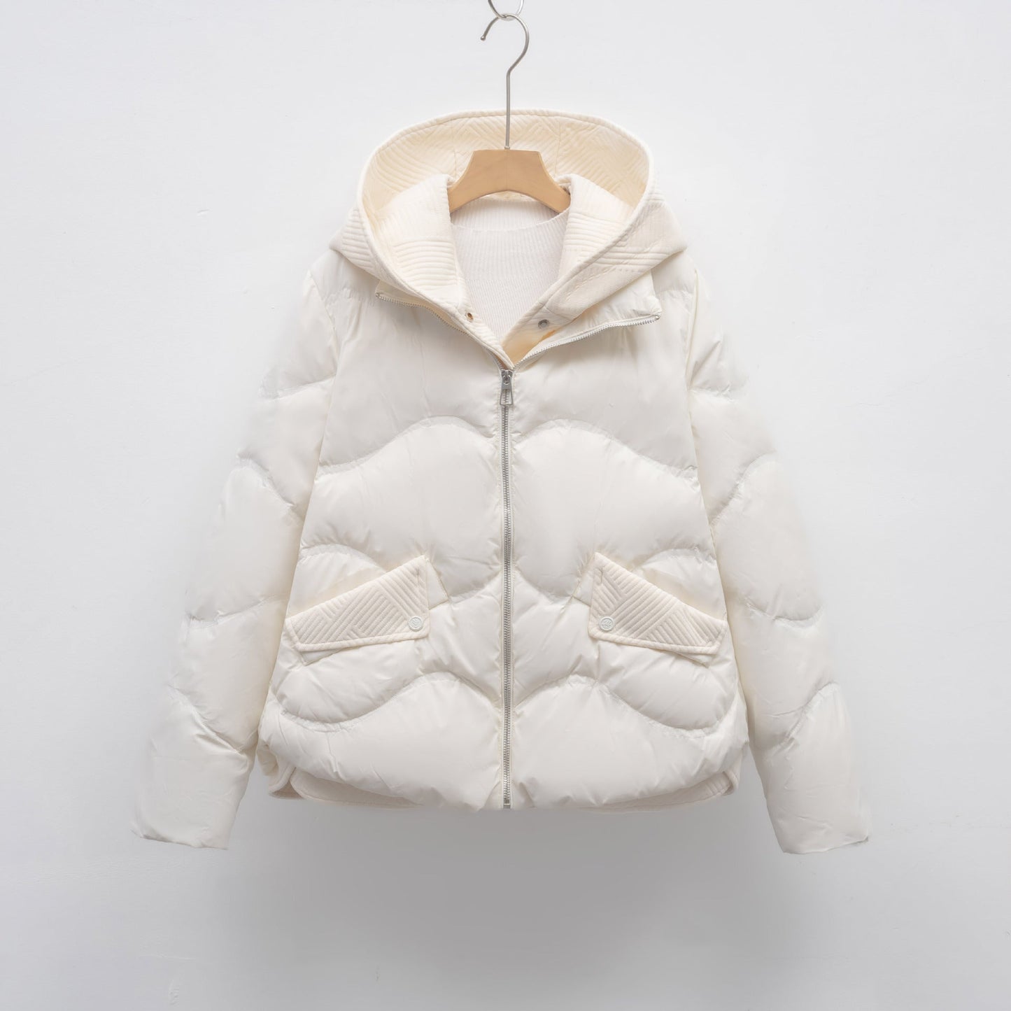 Damen Daunenjacke mit verstellbarem Kragen ModeGeist