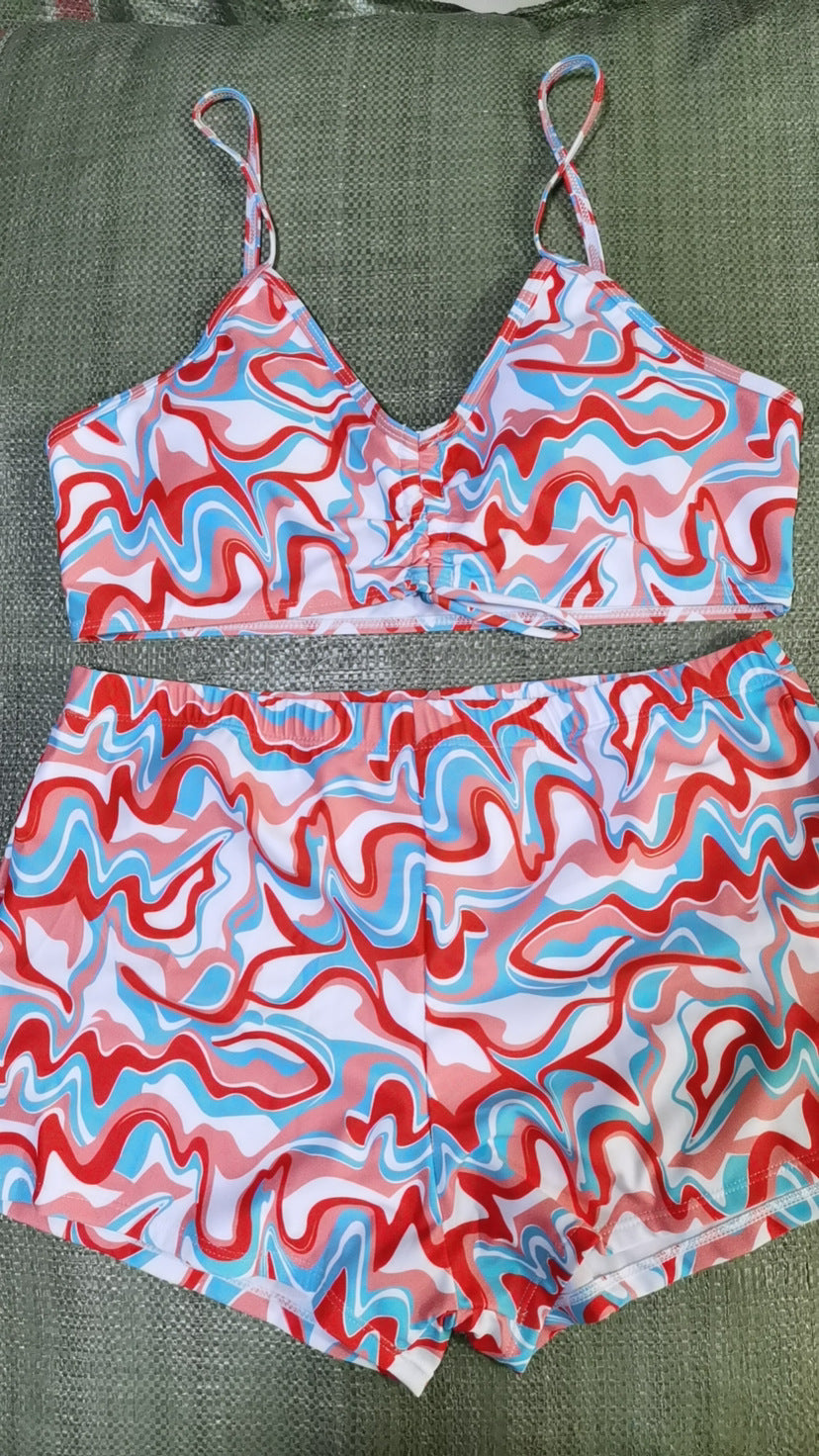 Stilvoller Damen Strandkimono und Bikini-Set von MODEGEIST