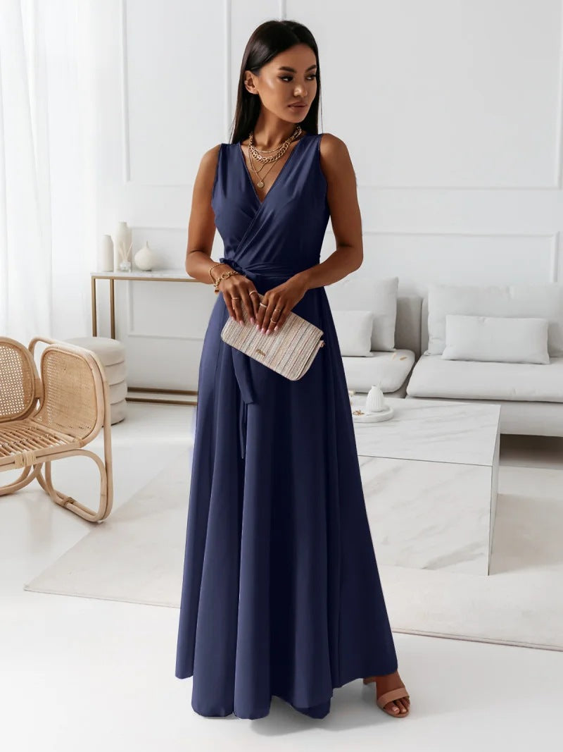 Langes, unifarbenes Damenkleid mit V-Ausschnitt – Ginnie