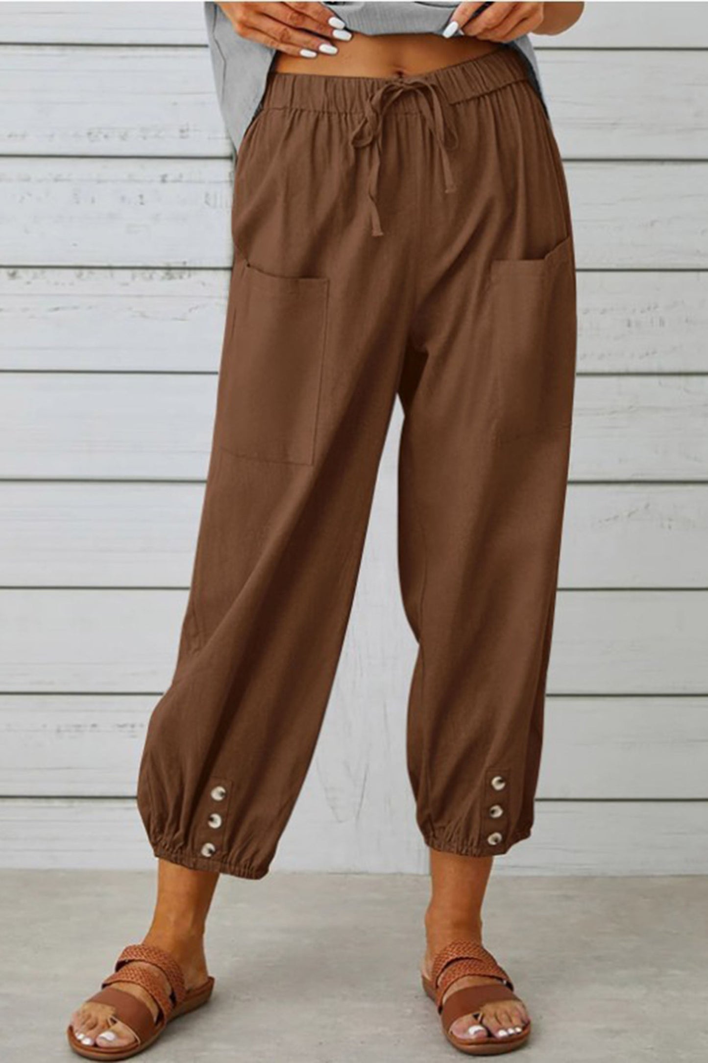 Trendige Haremshose von Tracy mit Knopfdetail