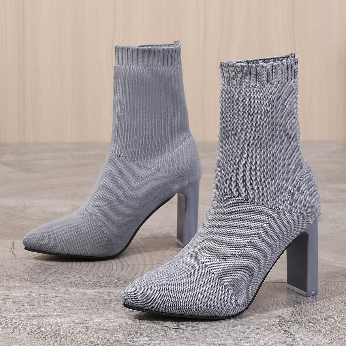 Modische Damen-Stiefeletten mit Blockabsatz von MODEGEIST
