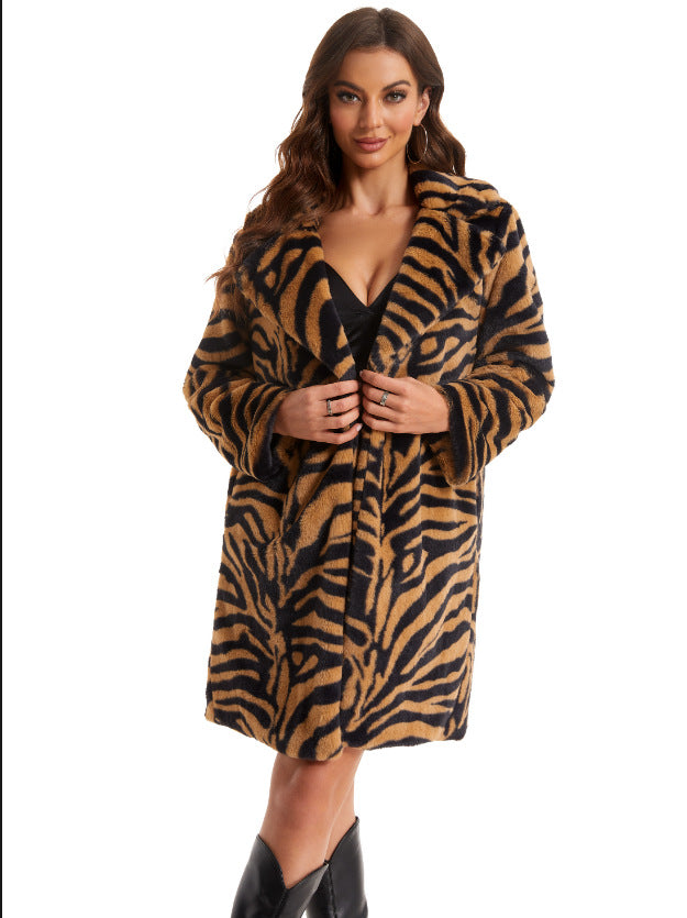 Damen Stylish und flauschiger Kunstfellmantel mit Zebra-Design ModeGeist