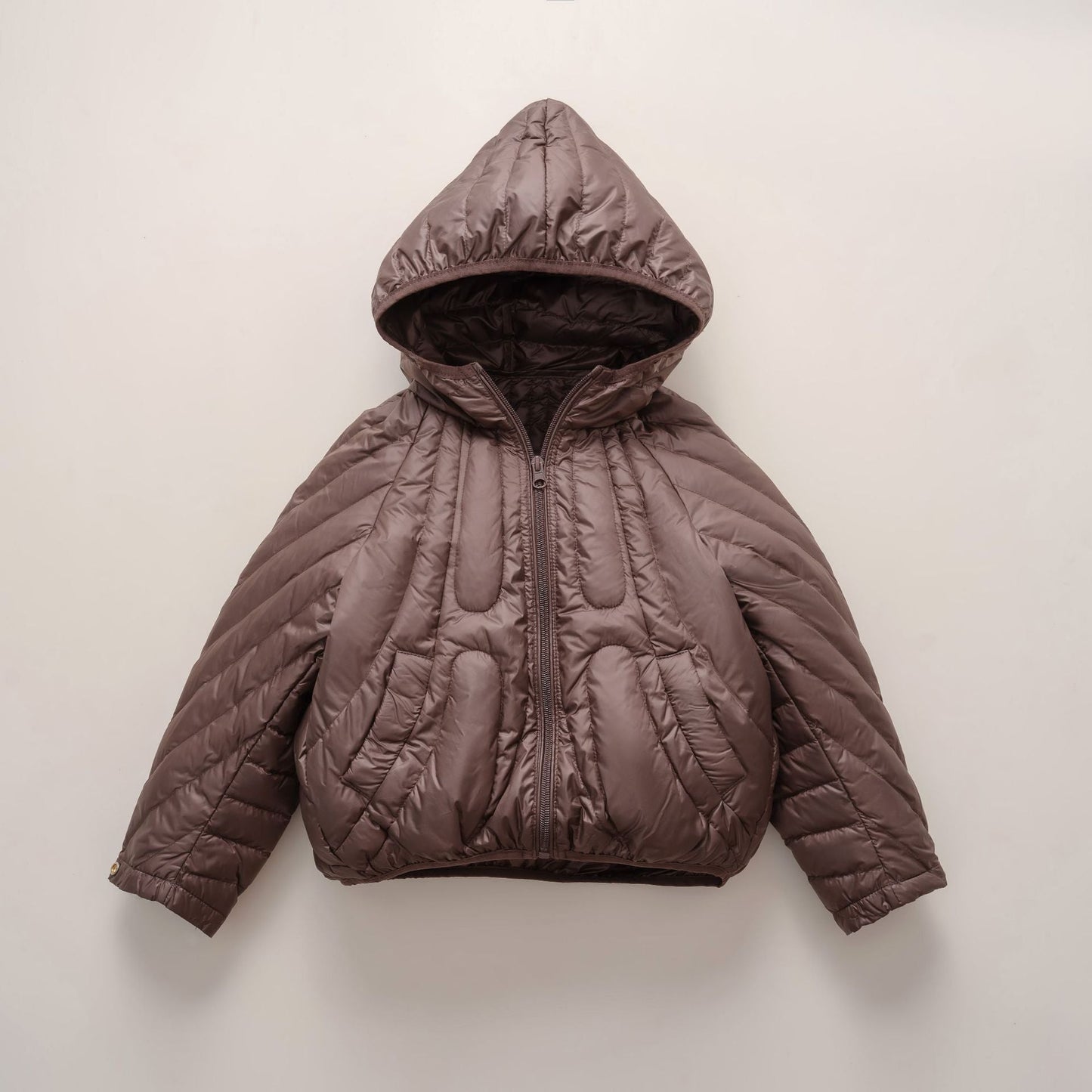 Damen gesteppte Jacke mit Kapuze und trendigem Design ModeGeist