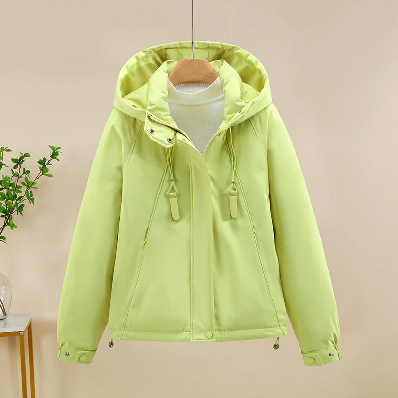 Damen Funktionale Softshelljacke mit verstellbarer Kapuze und hochwertigen Reißverschlüssen ModeGeist