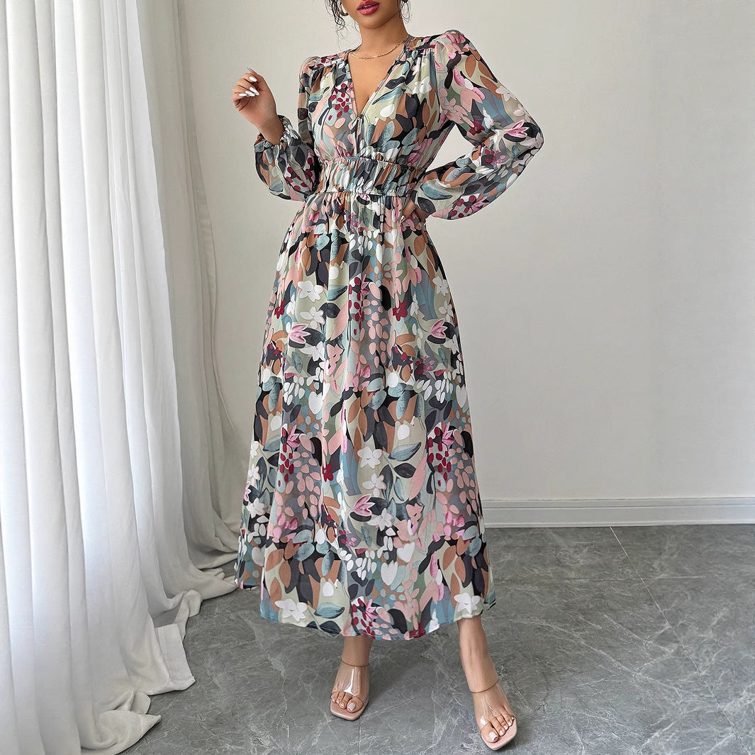 Langes Damen-Maxikleid mit V-Ausschnitt aus floralem Chiffon – modisch von MODEGEIST