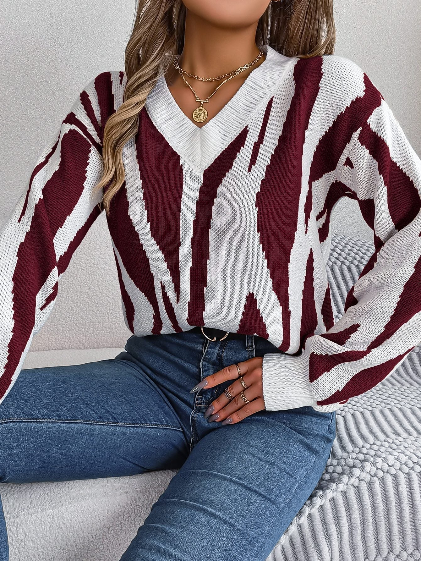 ModeGeist | Strickpullover mit Muster V-ausschnitt Design Trendy und Bequem