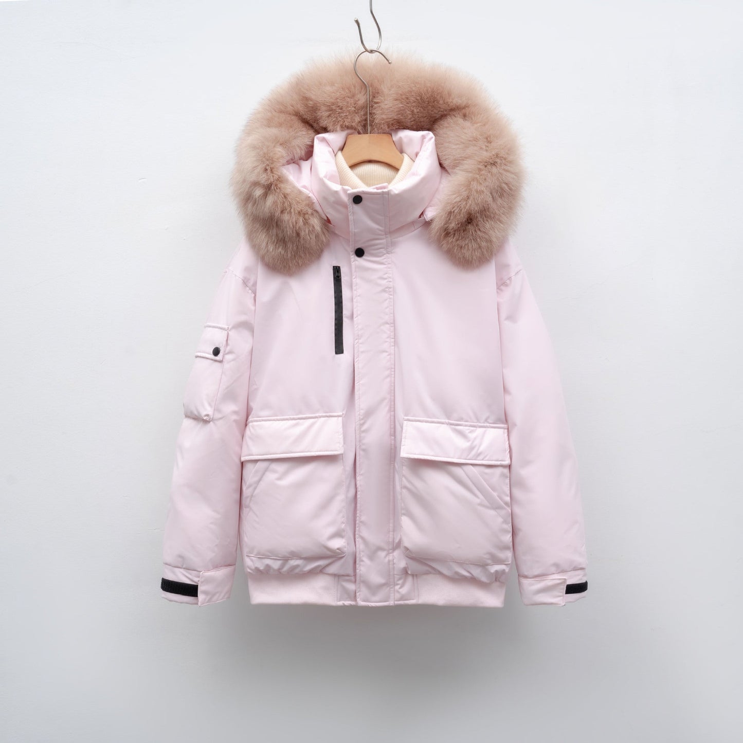 Damen Winterjacke mit großem Kunstfellkragen und funktionalen Taschen ModeGeist