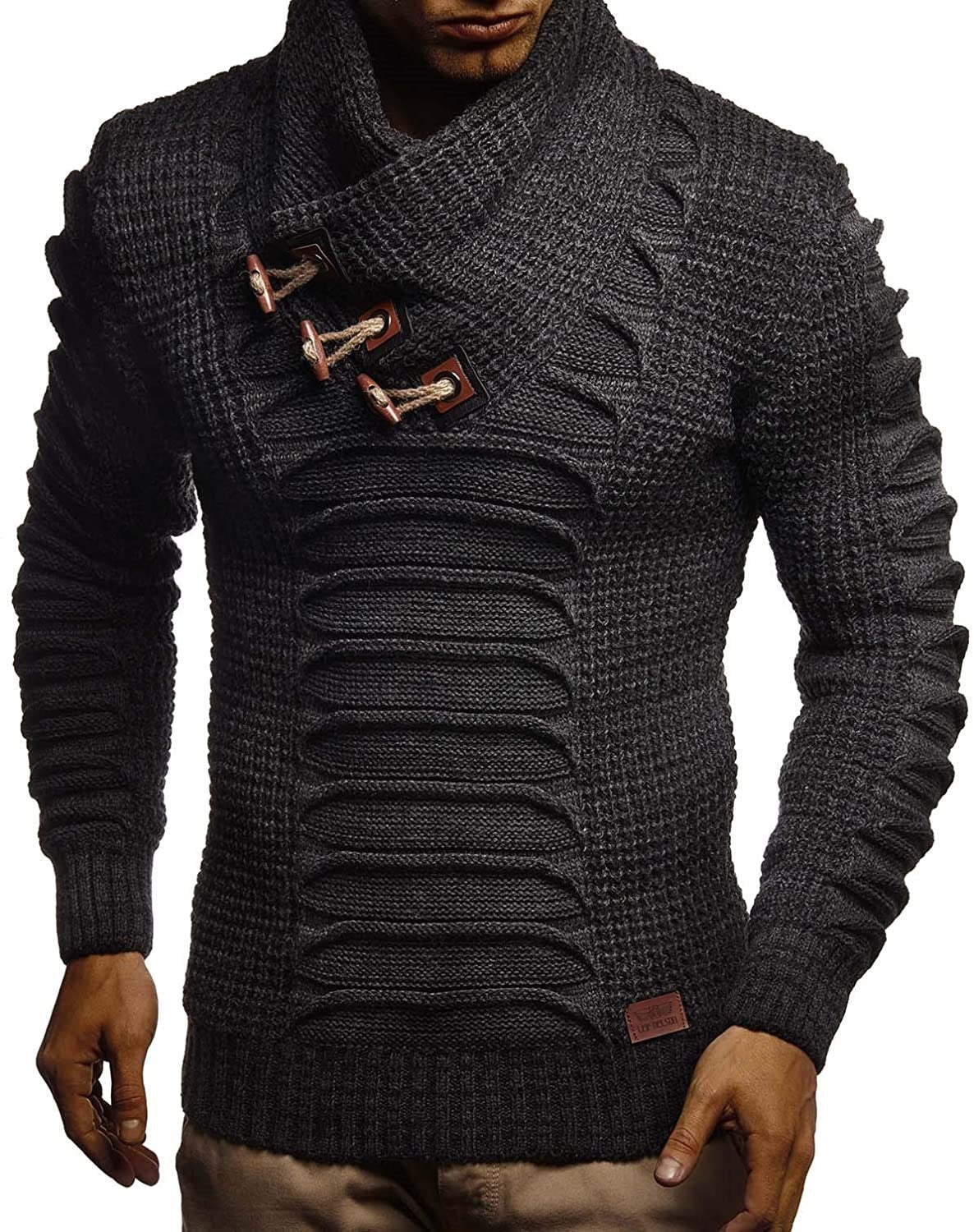 Herren Grobstrickpullover mit innovativem Schalkragen und rustikalem Design ModeGeist