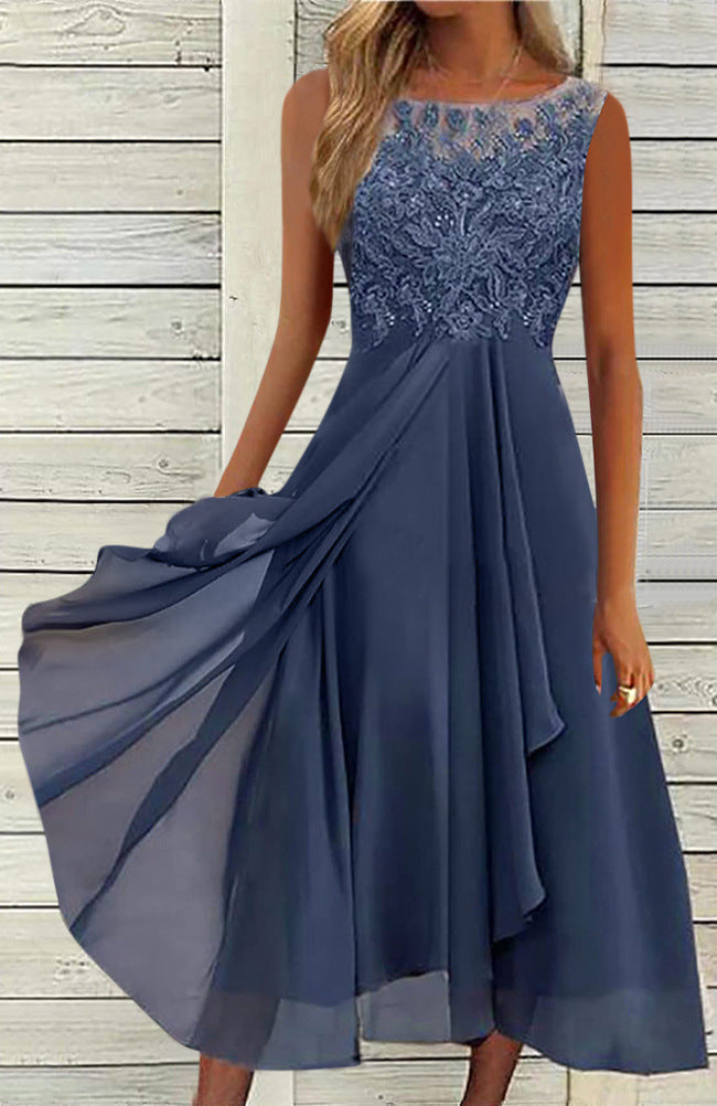 Elegantes Cocktailkleid für Damen mit kunstvollen Spitzendetails von MODEGEIST