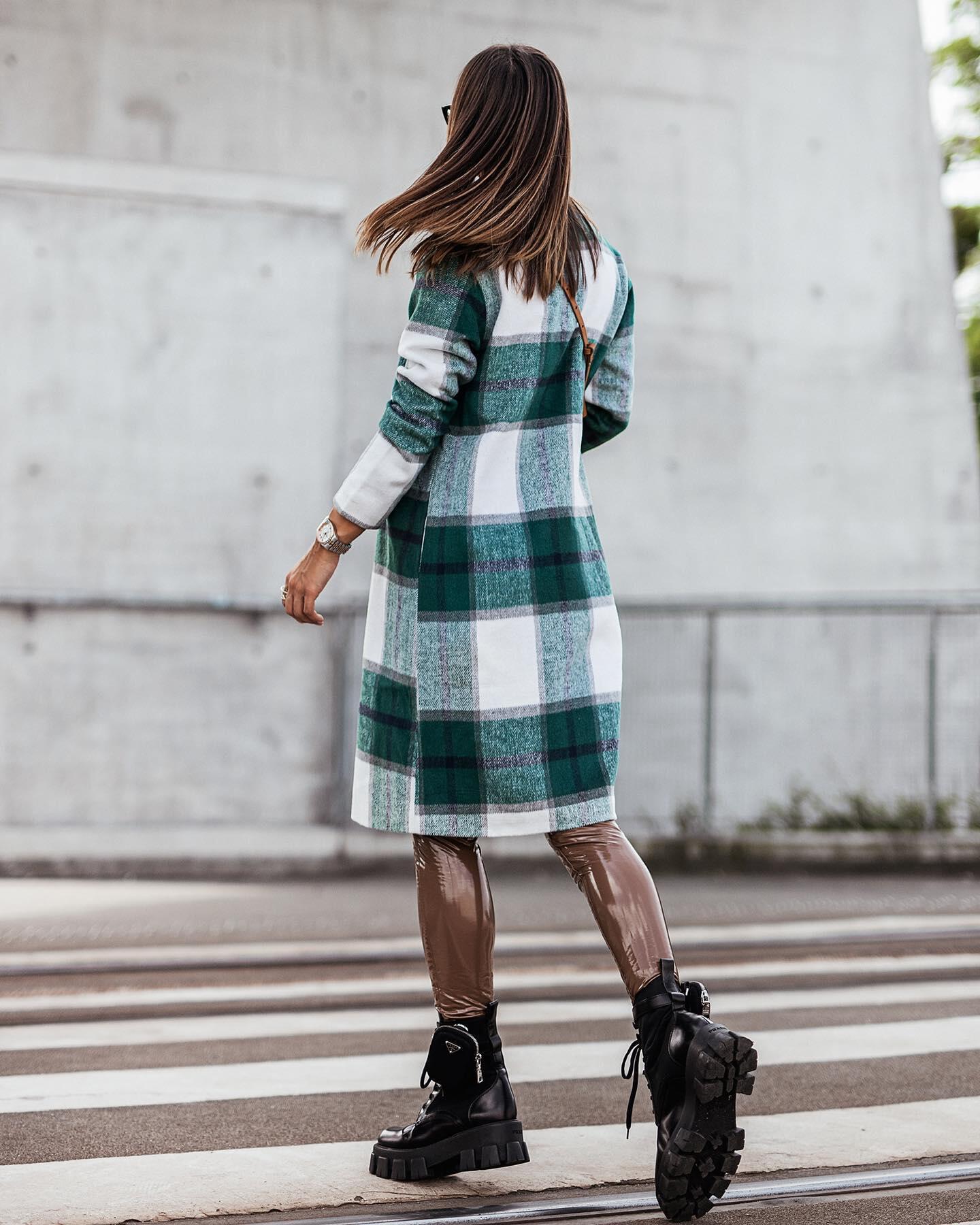 Damen Karierter Oversized-Wintermantel ModeGeist
