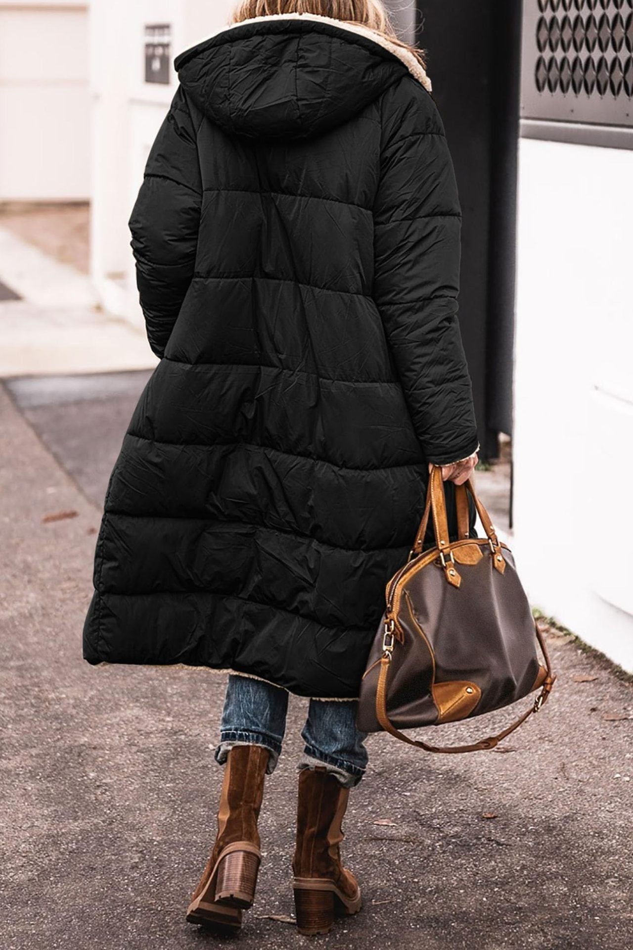 Damen gepolsterte Winterjacke mit Kapuze und kuscheligem Innenfutter ModeGeist