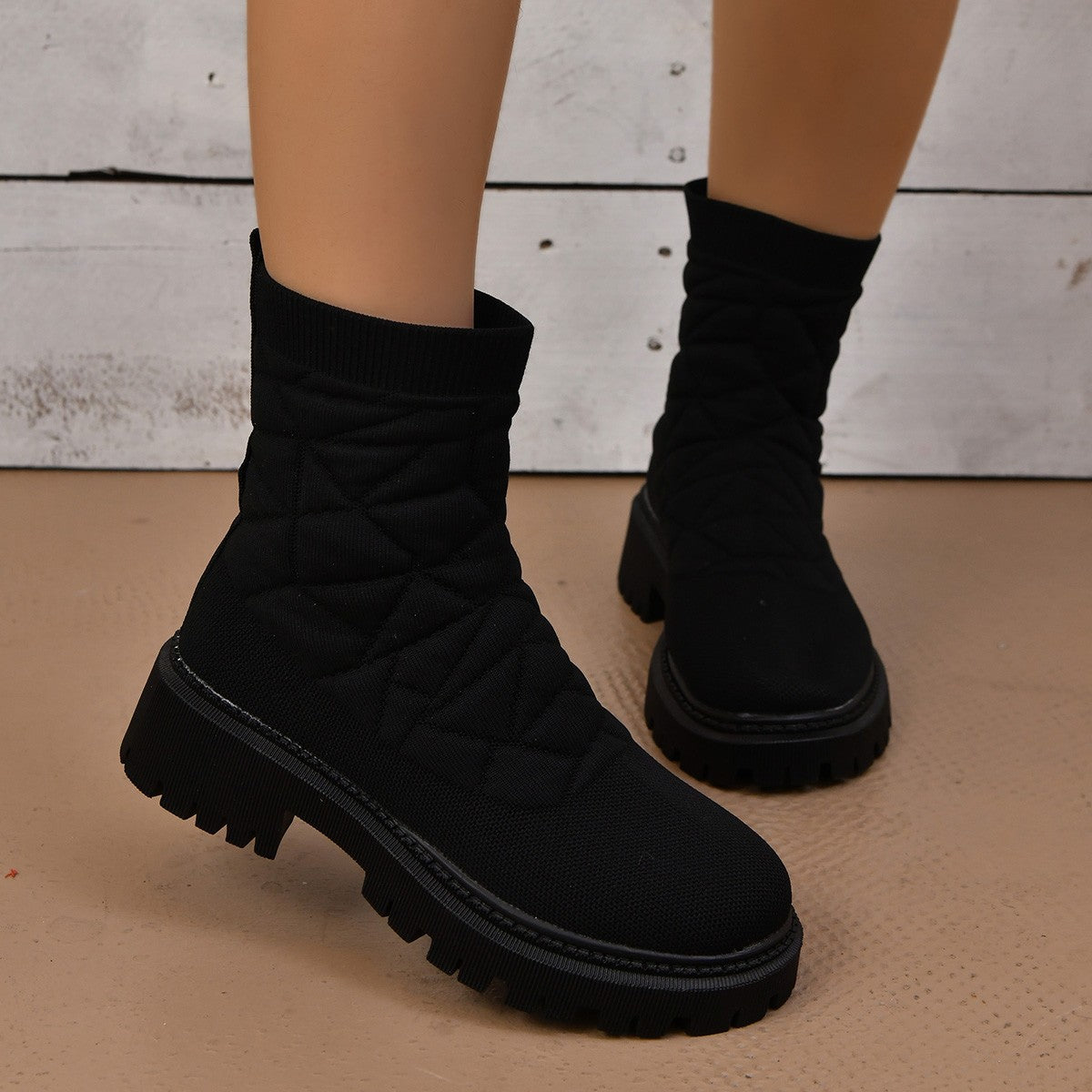 Damen Modische Stiefel mit strukturiertem Obermaterial und rutschfester Profilsohle ModeGeist