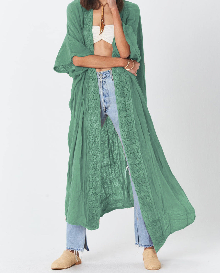 Leichter Damen-Kaftan mit zarter Häkelarbeit und weitem Schnitt von MODEGEIST