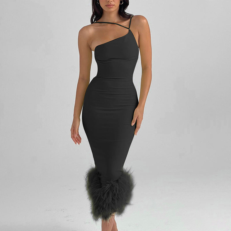 Asymmetrisches Damenkleid mit glitzerndem Saum von MODEGEIST