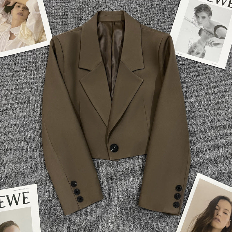 Damen Blazerjacke mit tailliertem Schnitt und elegantem Revers ModeGeist