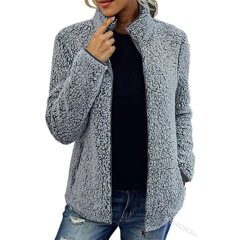 Damen flauschige Fleecejacke mit hohem Kragen und seitlichen Taschen ModeGeist