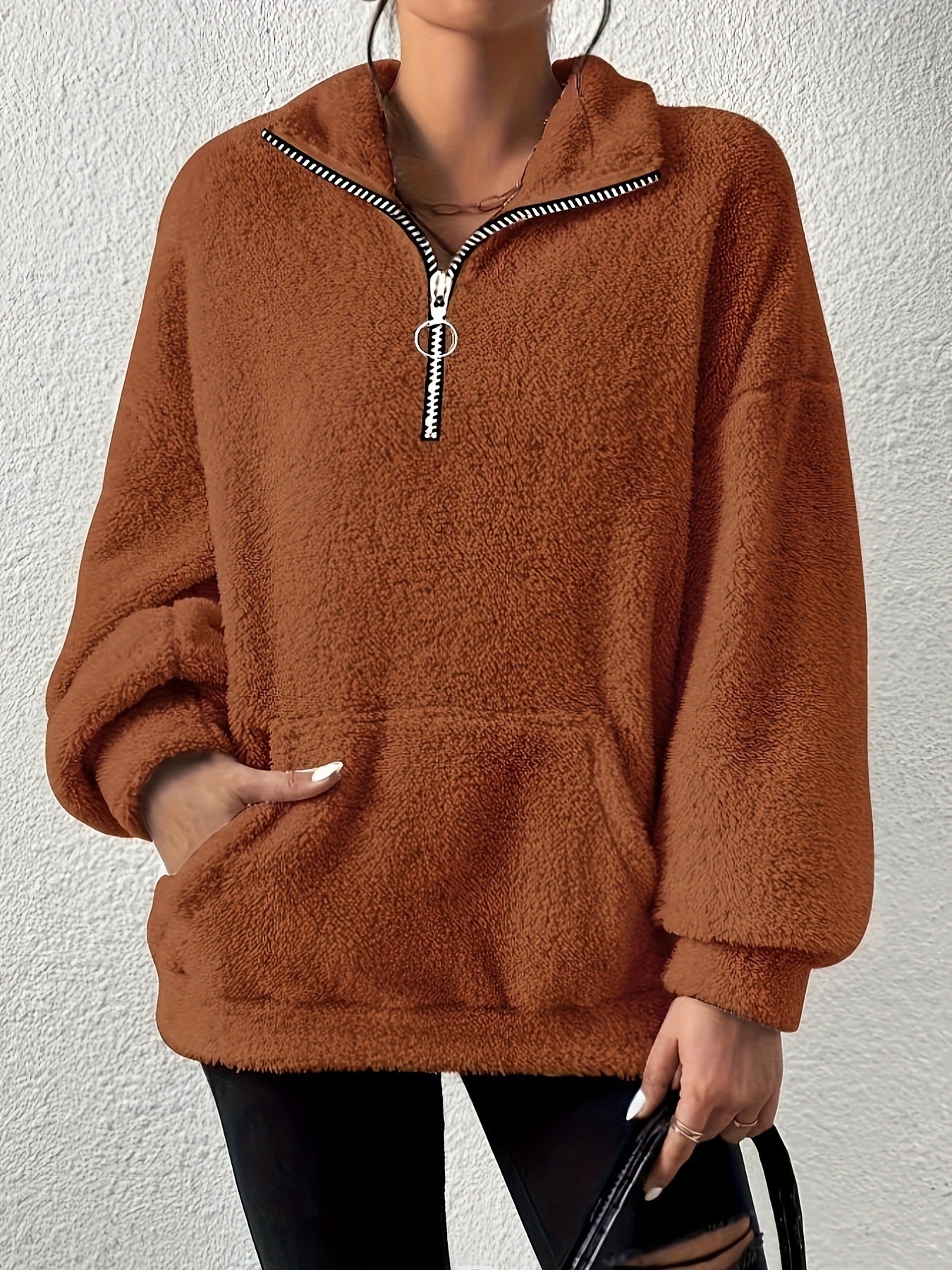 Damen kuscheliger Fleece-Pullover mit halbem Reißverschluss und Seitentaschen ModeGeist