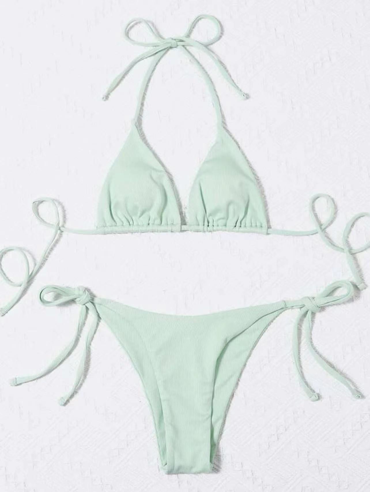 Bikini-Set mit Dreieck-Oberteilen, verstellbaren Trägern und feuchtigkeitsableitendem Material von MODEGEIST