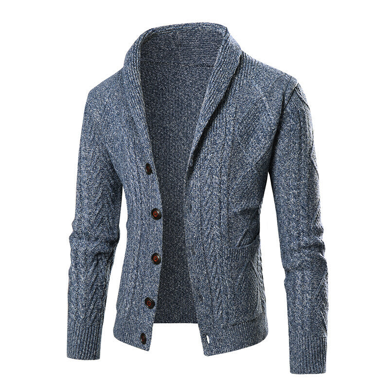 Herren Strickjacke mit modernem Zopfmuster und aufgesetzten Taschen ModeGeist