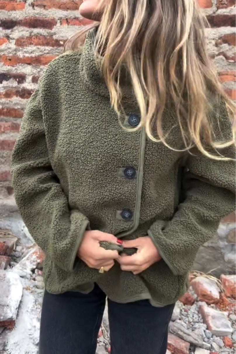 ModeGeist | Unregelmäßige Knopfhals Hohe Kragen Fleecejacke