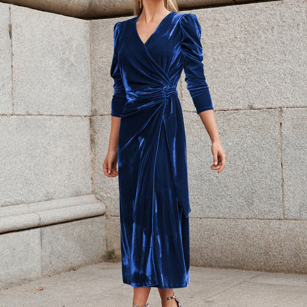 Damen Elegantes Wickelkleid mit Puffärmeln und Goldakzenten ModeGeist