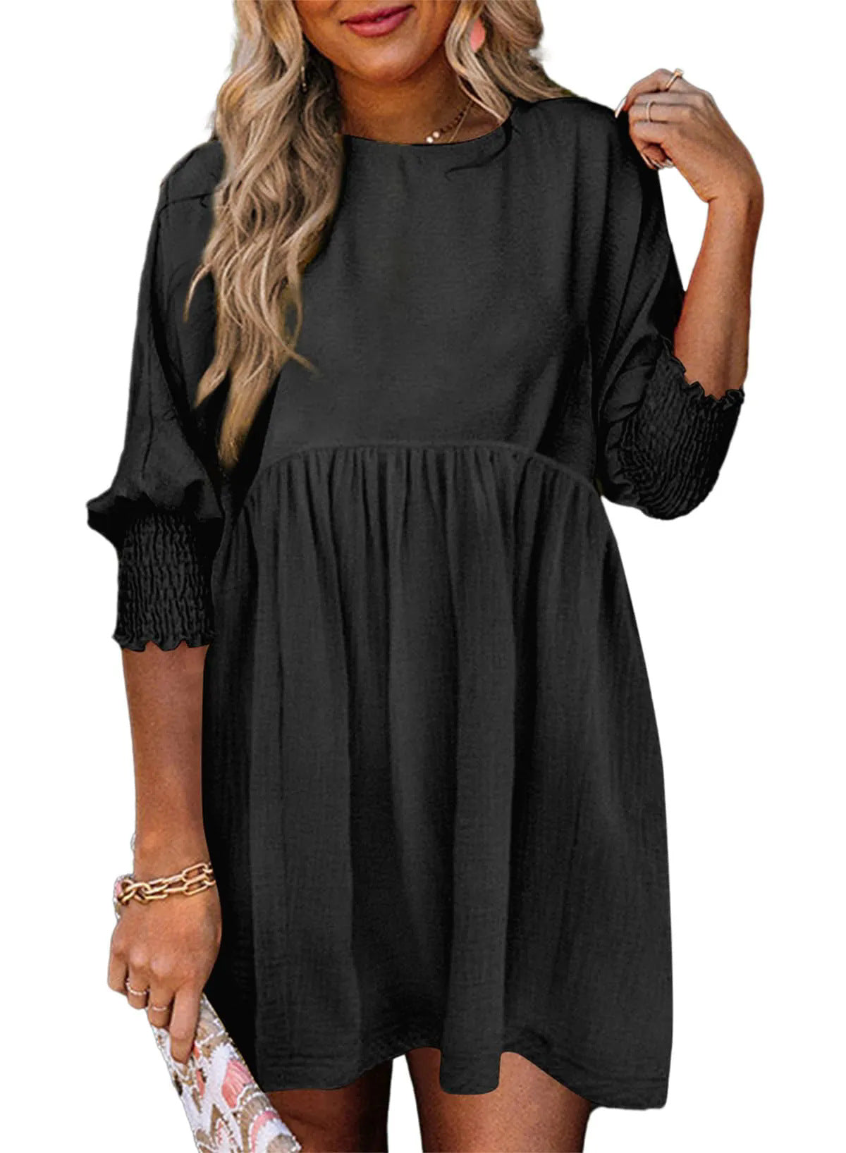 Elegantes, lässiges Damen-Minikleid mit Rüschen und lockerer Passform von MODEGEIST