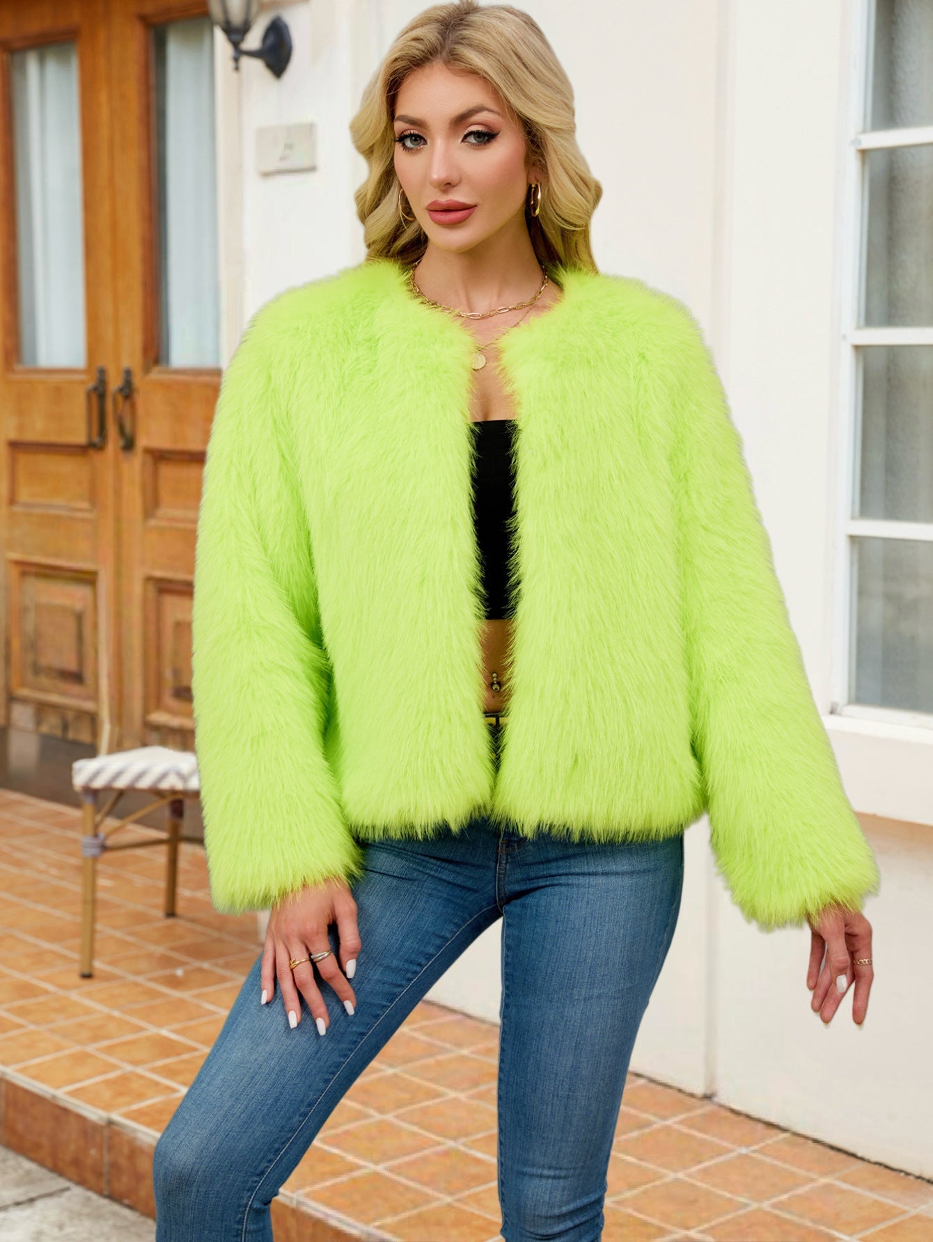 Damen Flauschige Kurzjacke aus Kunstfell mit lockerer Passform ModeGeist