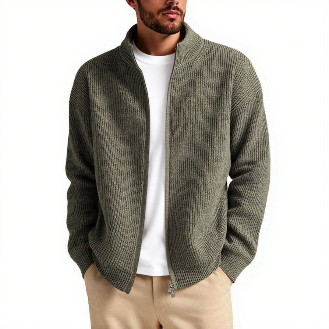 Herren Strickjacke mit hohem Kragen und praktischem Reißverschluss ModeGeist