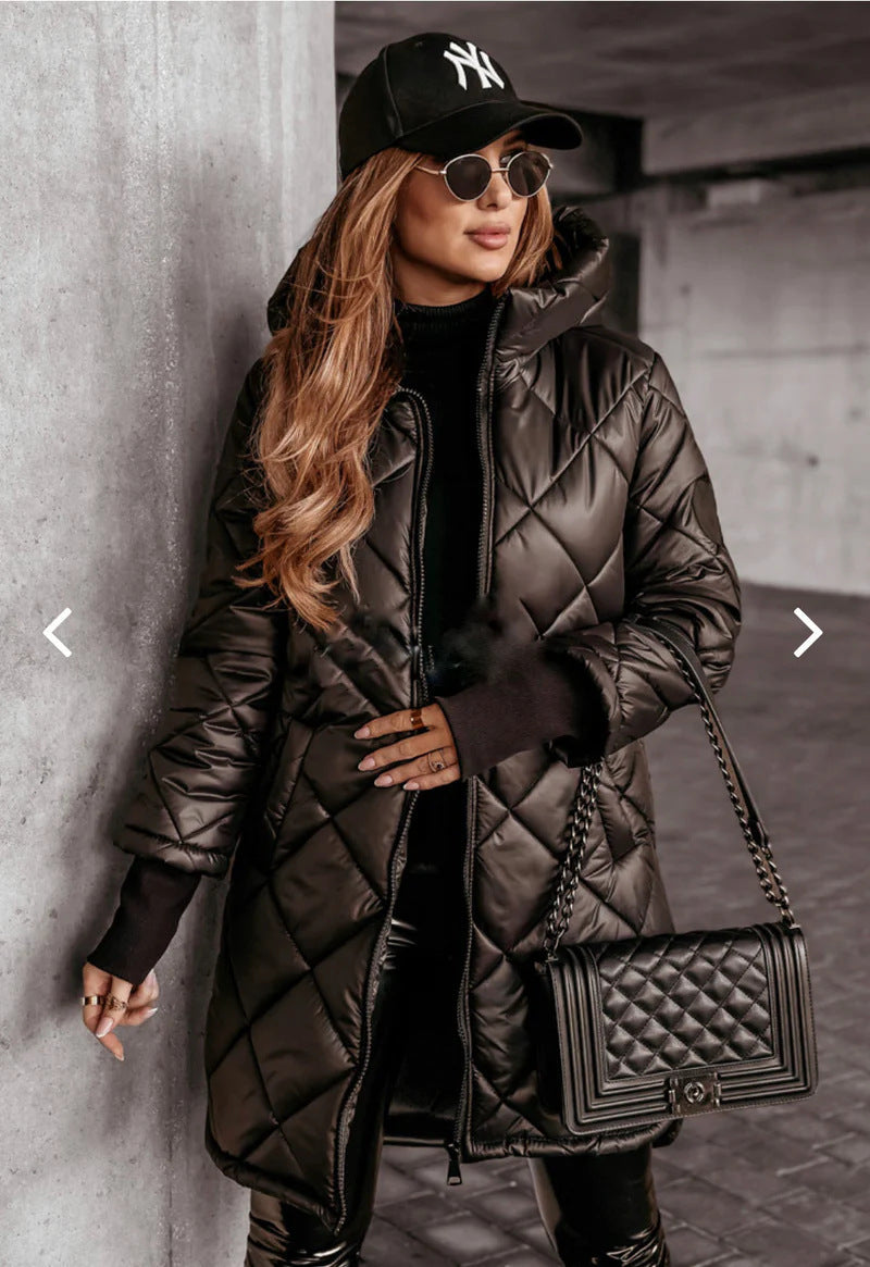 Damen Lässige Steppjacke mit Kapuze und praktischen Taschen ModeGeist