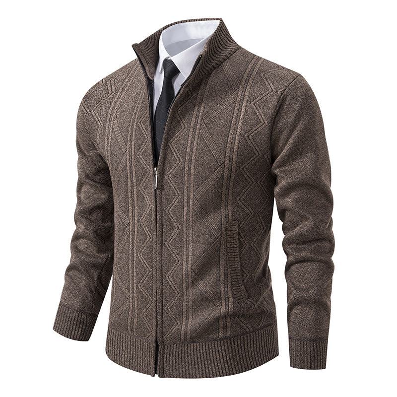 Herren Strickjacke mit modernem Zopfmuster und Stehkragen ModeGeist