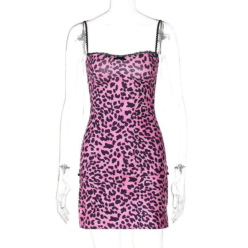 Figurbetontes Minikleid mit Leopardenmuster und Spitze – MODEGEIST