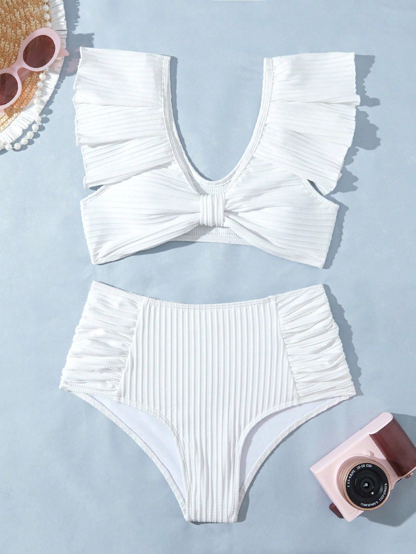 Modernes, figurbetontes Damen Bikini-Set mit Rüschen