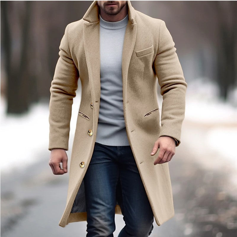 Herren eleganter Wollmantel mit schmalem Schnitt und goldenen Knöpfen ModeGeist