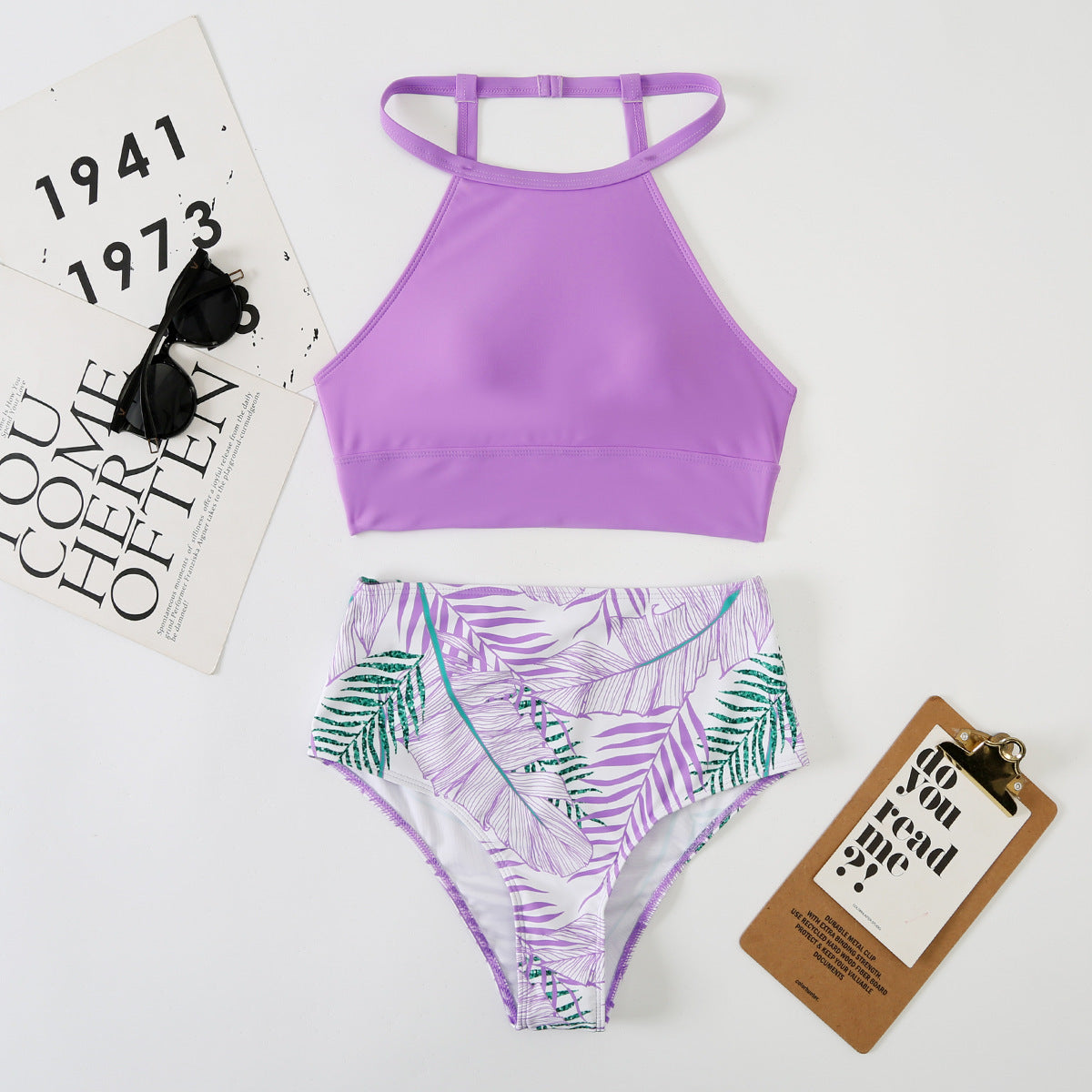 Sportlicher Damen-Bikini mit hochtaillierter Hose von MODEGEIST