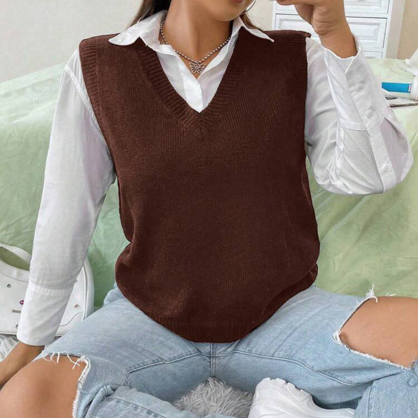 Damen Strickweste mit V-Ausschnitt und feinem Rippstrickmuster ModeGeist