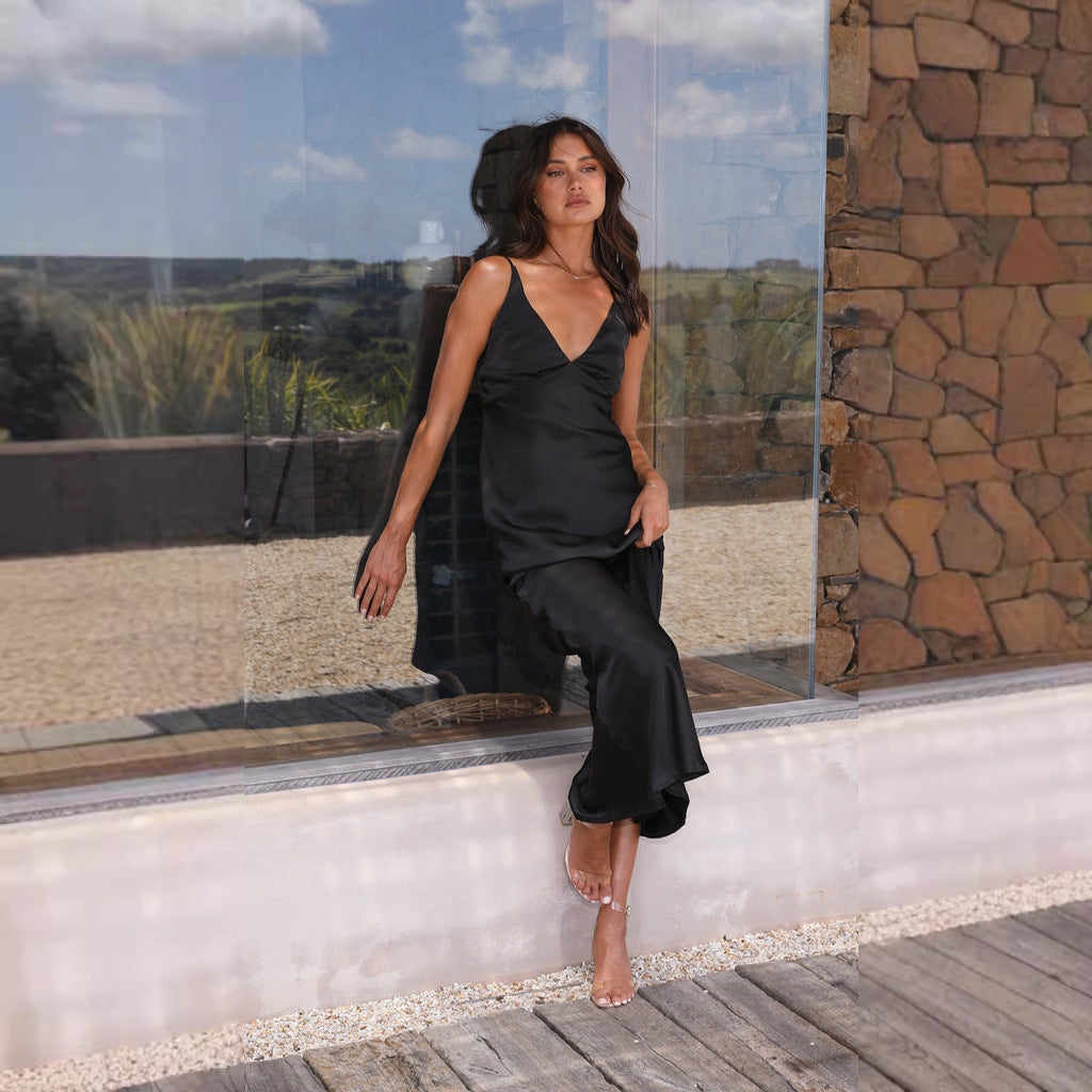 Damen Satin Maxikleid mit eleganter V-Form und fließendem Schnitt ModeGeist