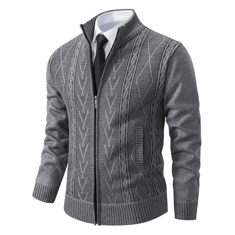 Herren Strickjacke mit modernem Zopfmuster und hochgeschlossenem Kragen ModeGeist