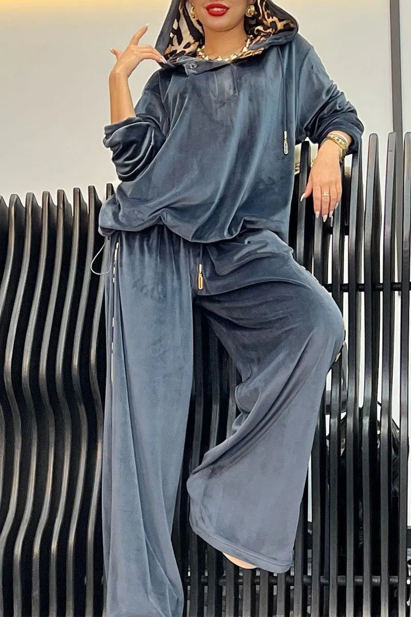 Damen Sportliches Loungewear-Set aus weichem Velours mit Kapuze ModeGeist