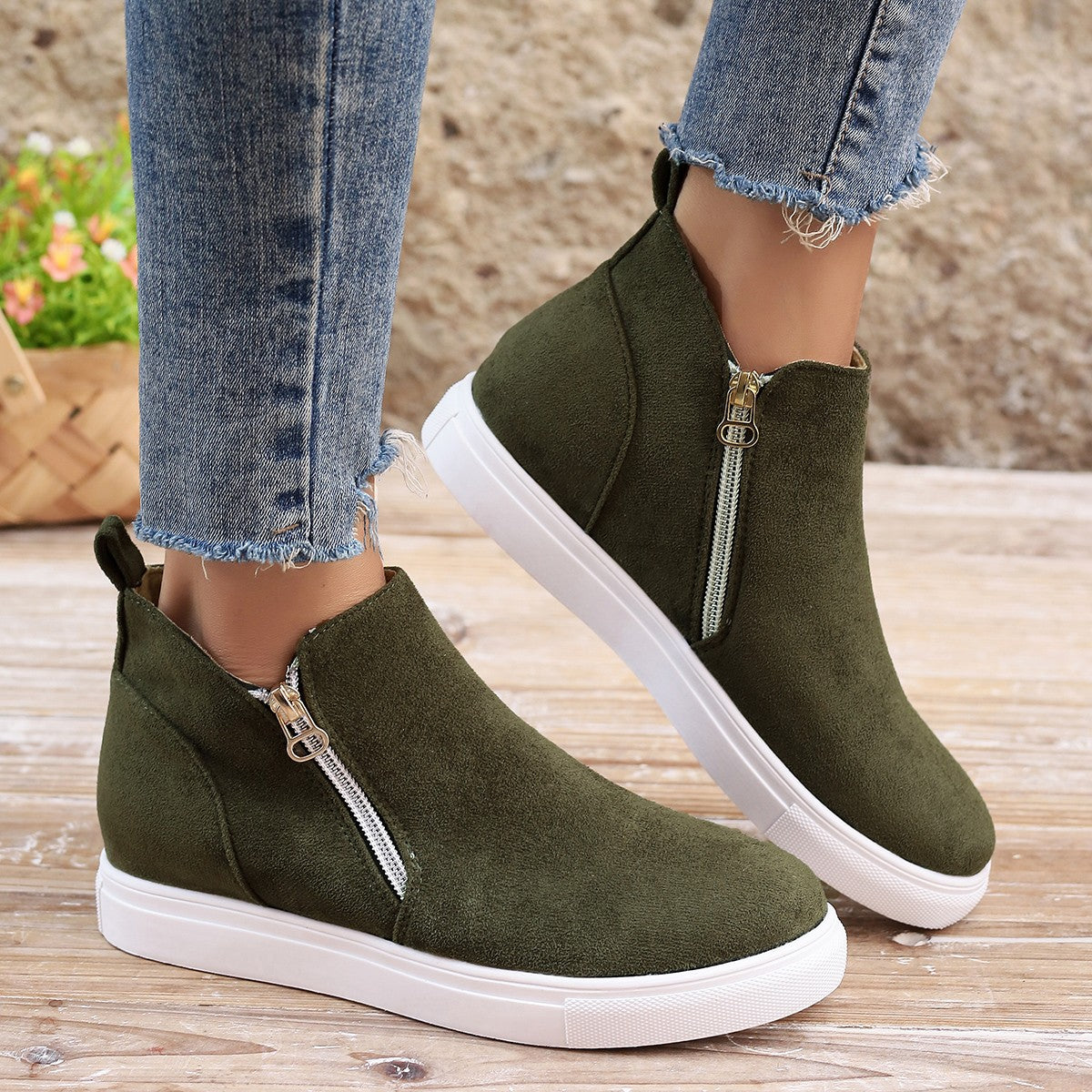 Elegante Damen-Ankle Boots mit bequemem Reißverschluss und komfortabler Sohle von MODEGEIST