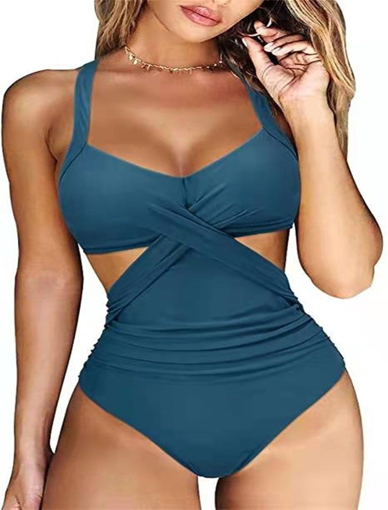Figurformender Badeanzug für Damen mit Crossover-Design und Volants von MODEGEIST