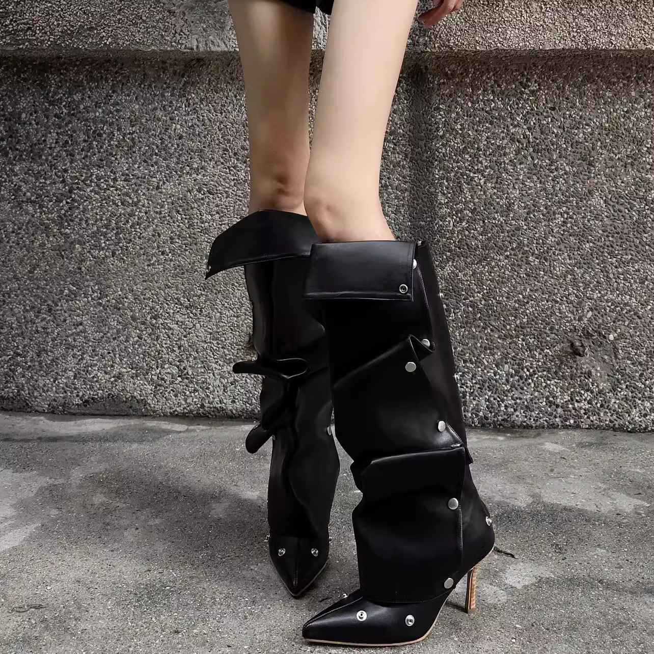 Damen Stylishe Overknee-Stiefel mit innovativem Design und elegantem Absatz ModeGeist