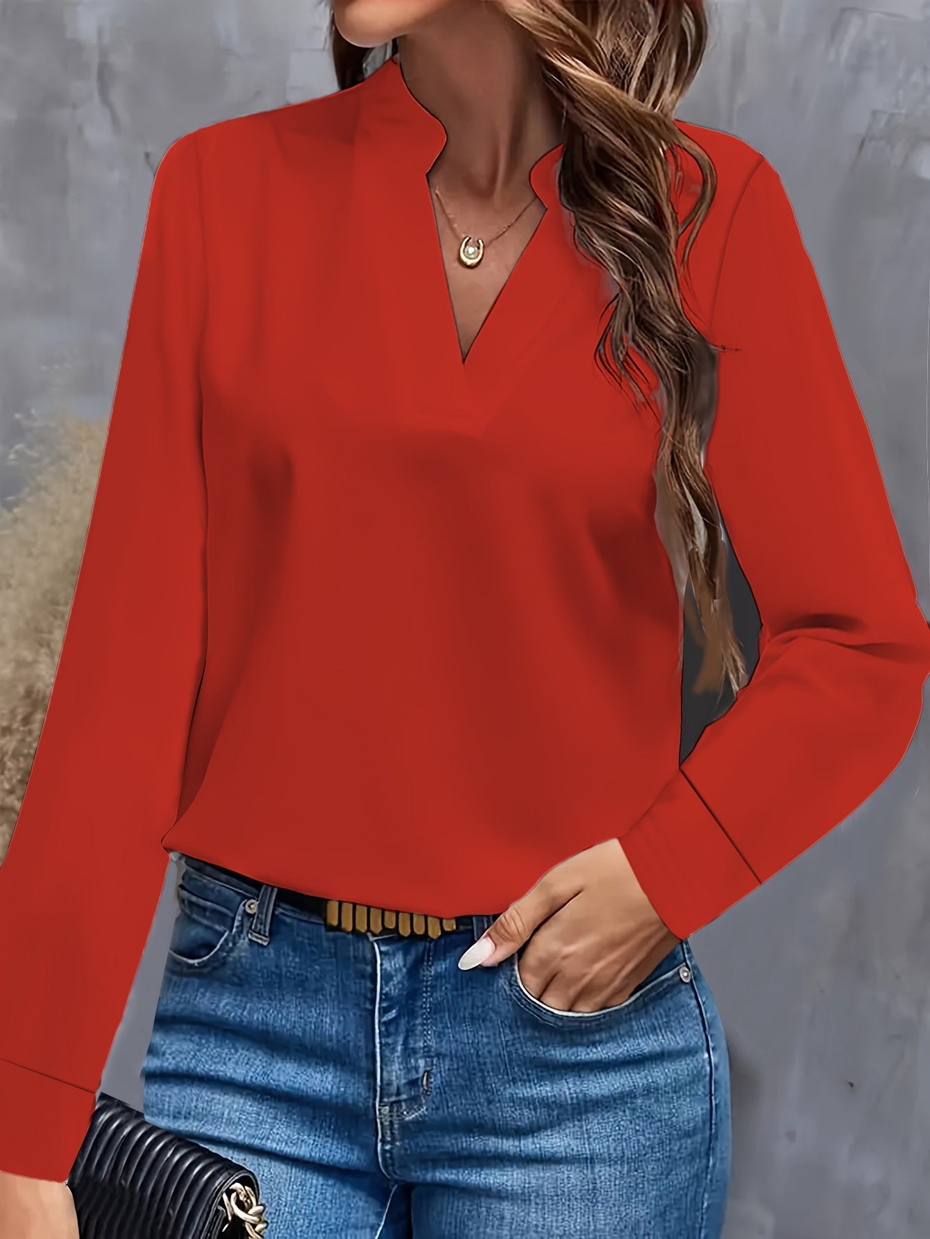 Damen Bluse mit V-Ausschnitt und elegantem Design ModeGeist
