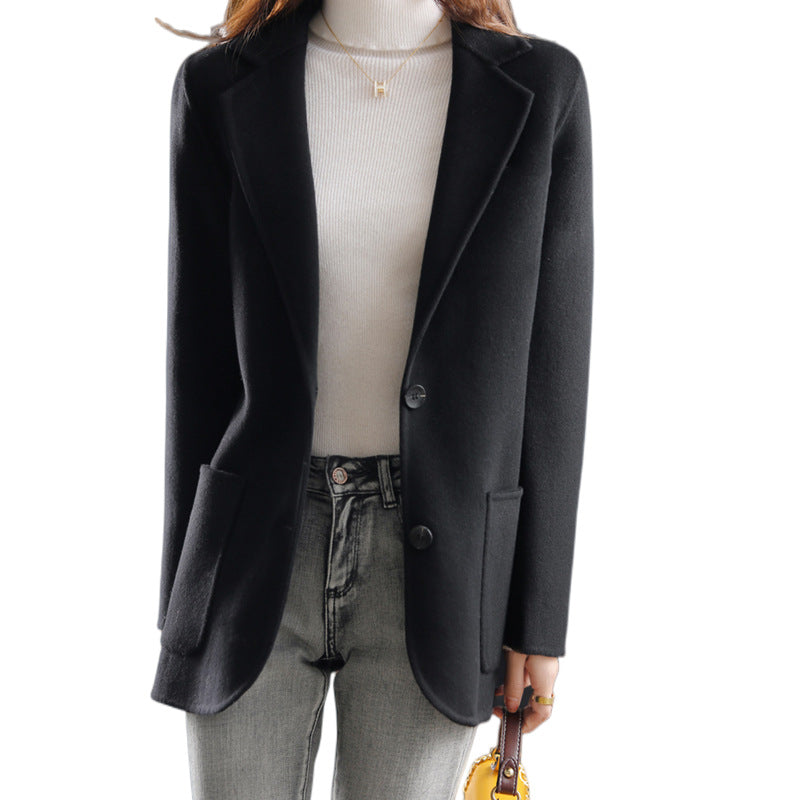 Damen eleganter Blazer im minimalistischen Stil ModeGeist