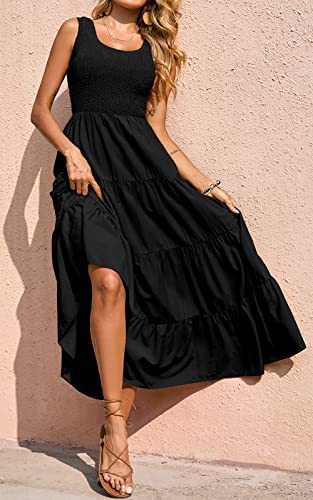 Elegantes Maxikleid für Damen mit Rüschen und figurbetontem Schnitt von MODEGEIST