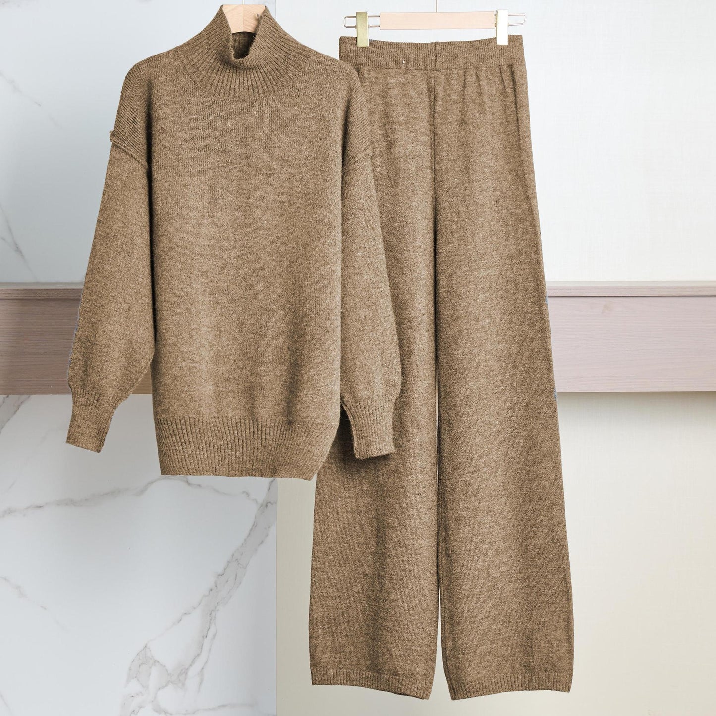 Damen Gemütliches Strickensemble mit hohem Kragen und weit geschnittenen Hosen ModeGeist