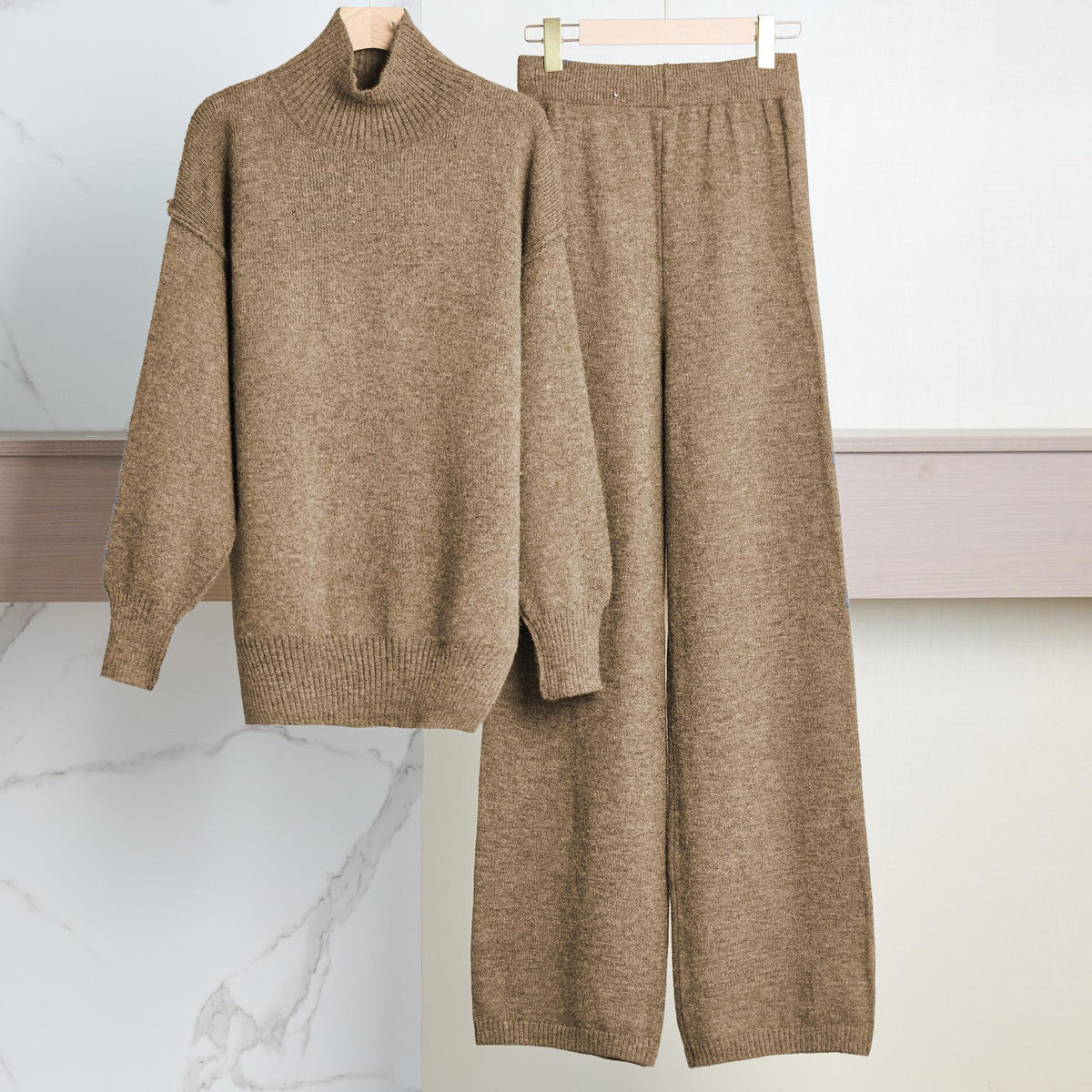 Damen Gemütliches Strickensemble mit hohem Kragen und weit geschnittenen Hosen ModeGeist