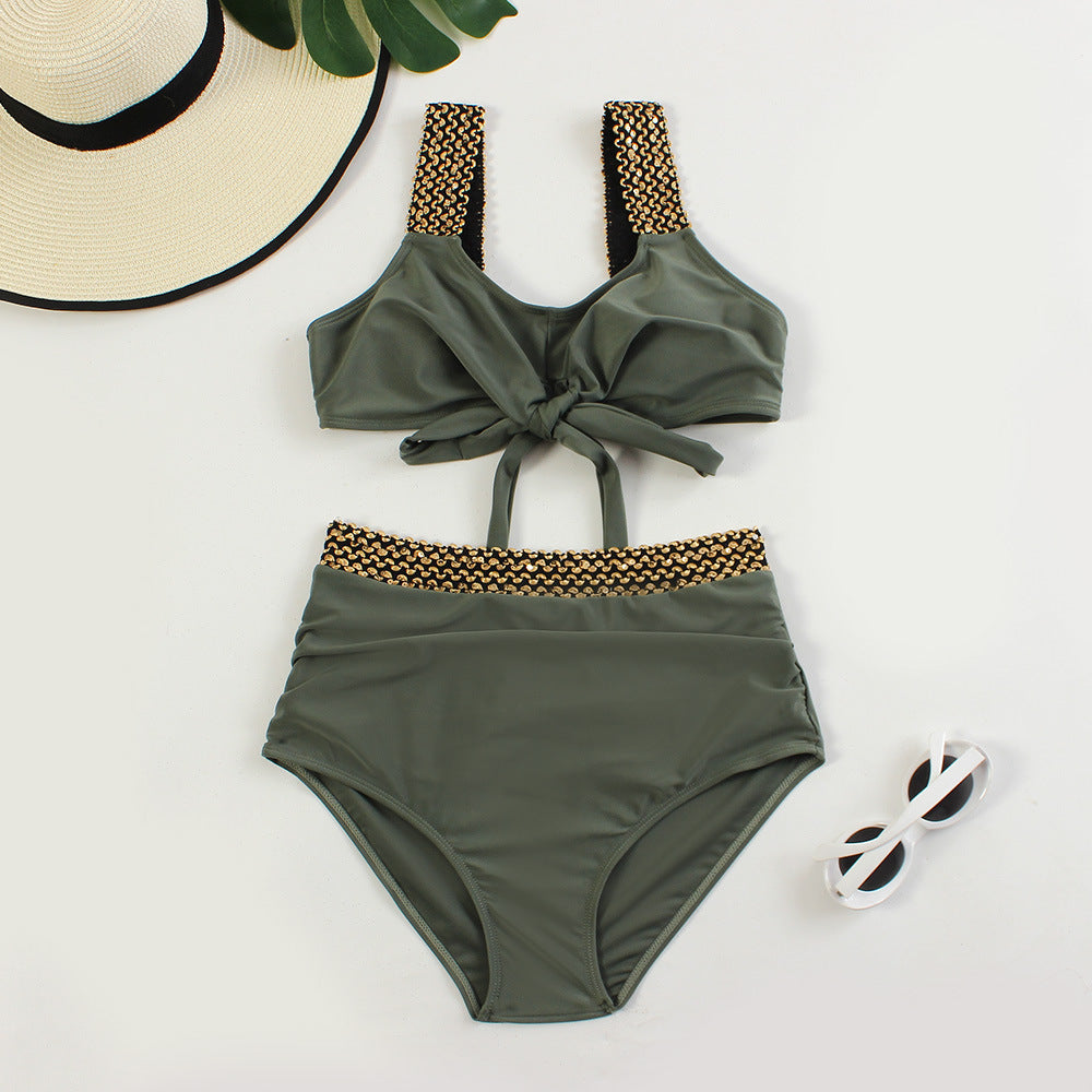 Glamouröser Damen-Bikini mit hohem Schnitt, verspieltem Knoten und eleganten Details